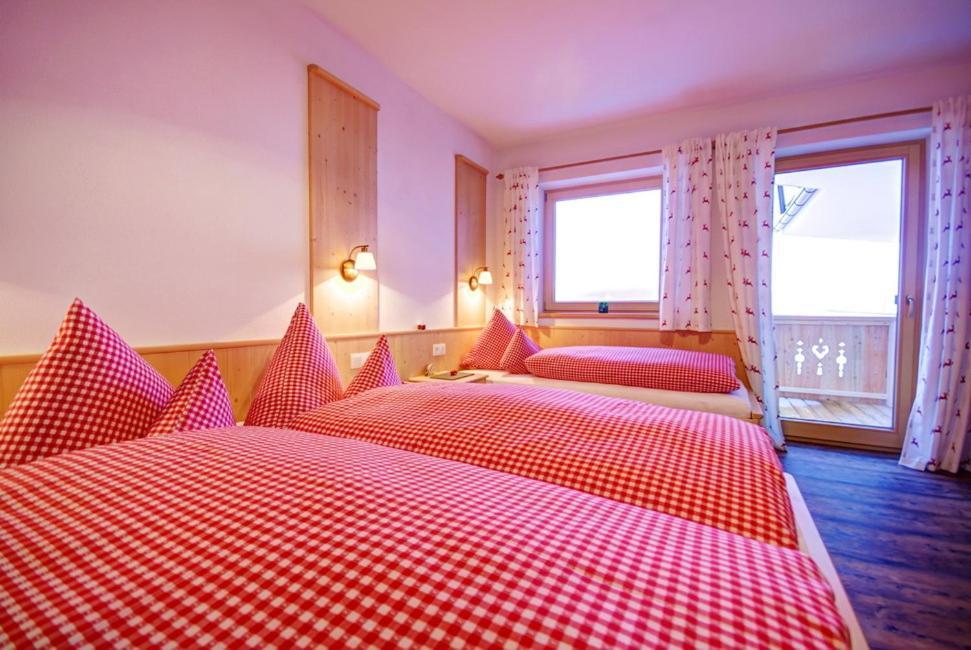 Landhaus Alpenjaeger Hainzenberg Chambre photo
