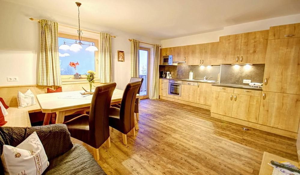 Landhaus Alpenjaeger Hainzenberg Chambre photo